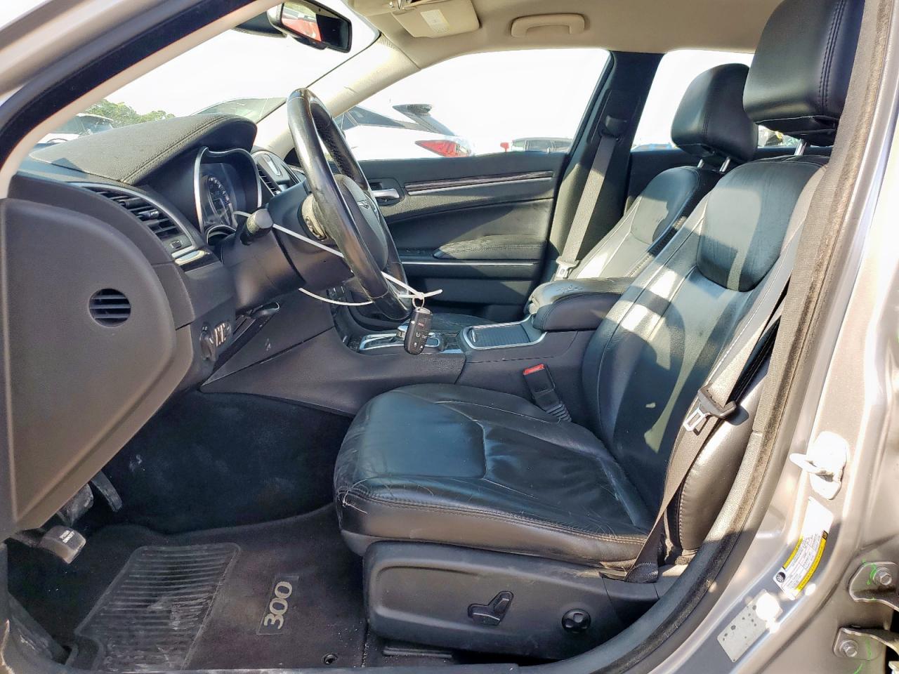 2015 Chrysler 300 Limited VIN: 2C3CCAAG1FH891656 Lot: 84178145