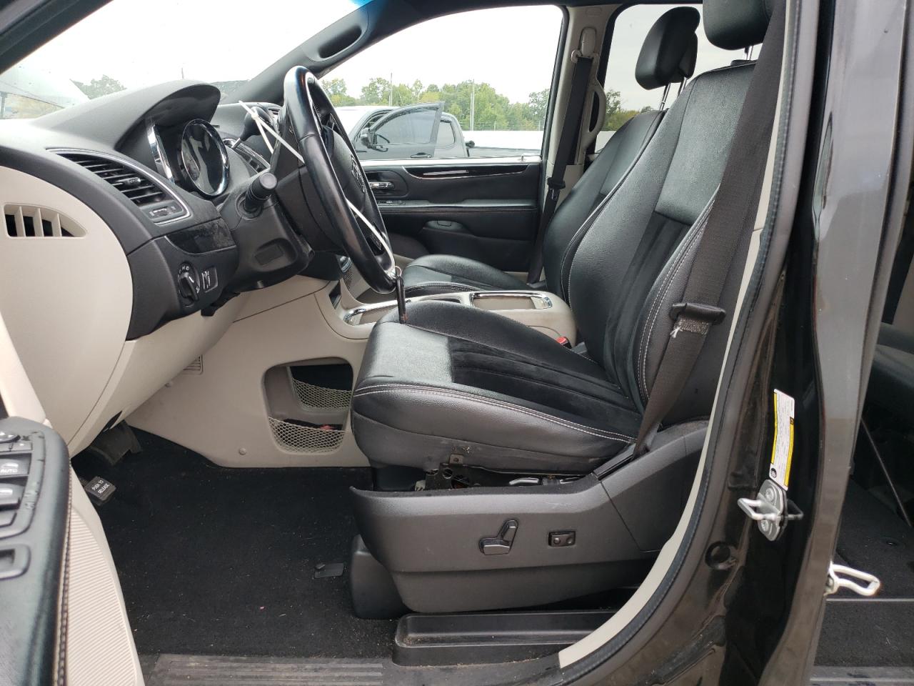 2018 Dodge Grand Caravan Sxt VIN: 2C4RDGCG3JR208006 Lot: 71361615