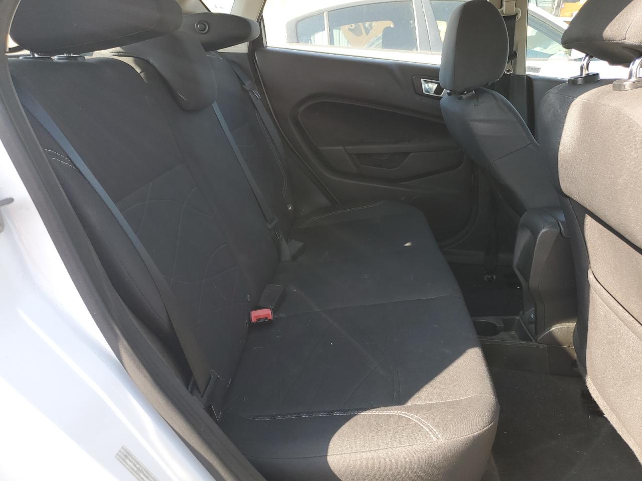 2015 Ford Fiesta Se VIN: 3FADP4EJ1FM108211 Lot: 81461175