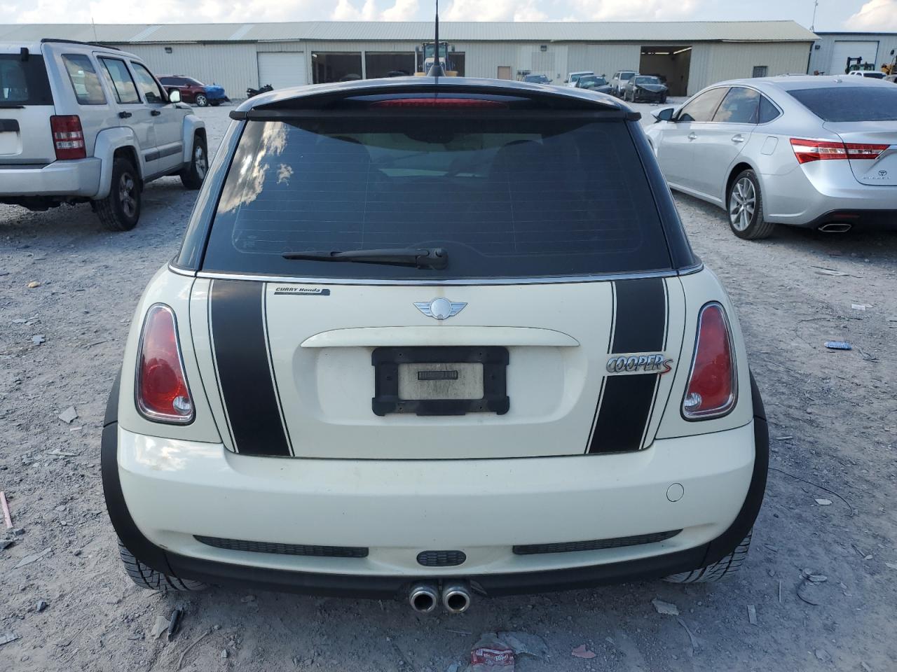 2006 Mini Cooper S VIN: WMWRE33526TJ37611 Lot: 81032835