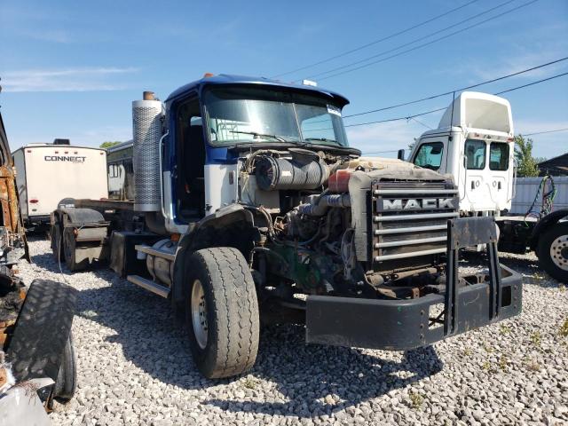 2010 MACK 800 GU800 - TRUCKS SEMI TRUCK à vendre chez Copart ON - LONDON