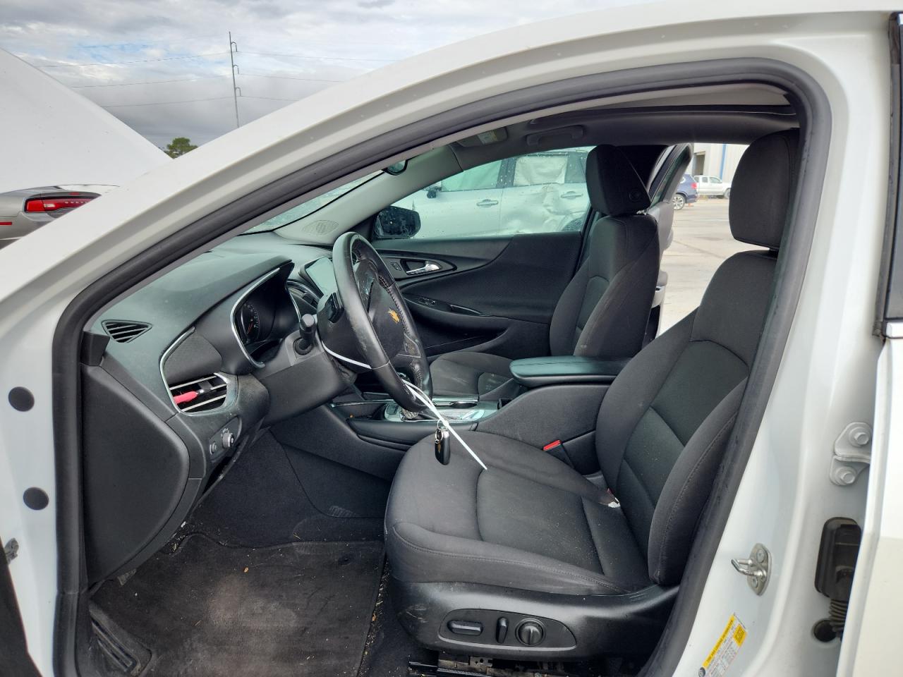 2017 Chevrolet Malibu Lt VIN: 1G1ZE5ST5HF195057 Lot: 83826335