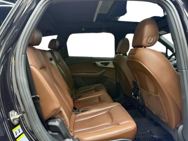  AUDI Q7 2018 Черный