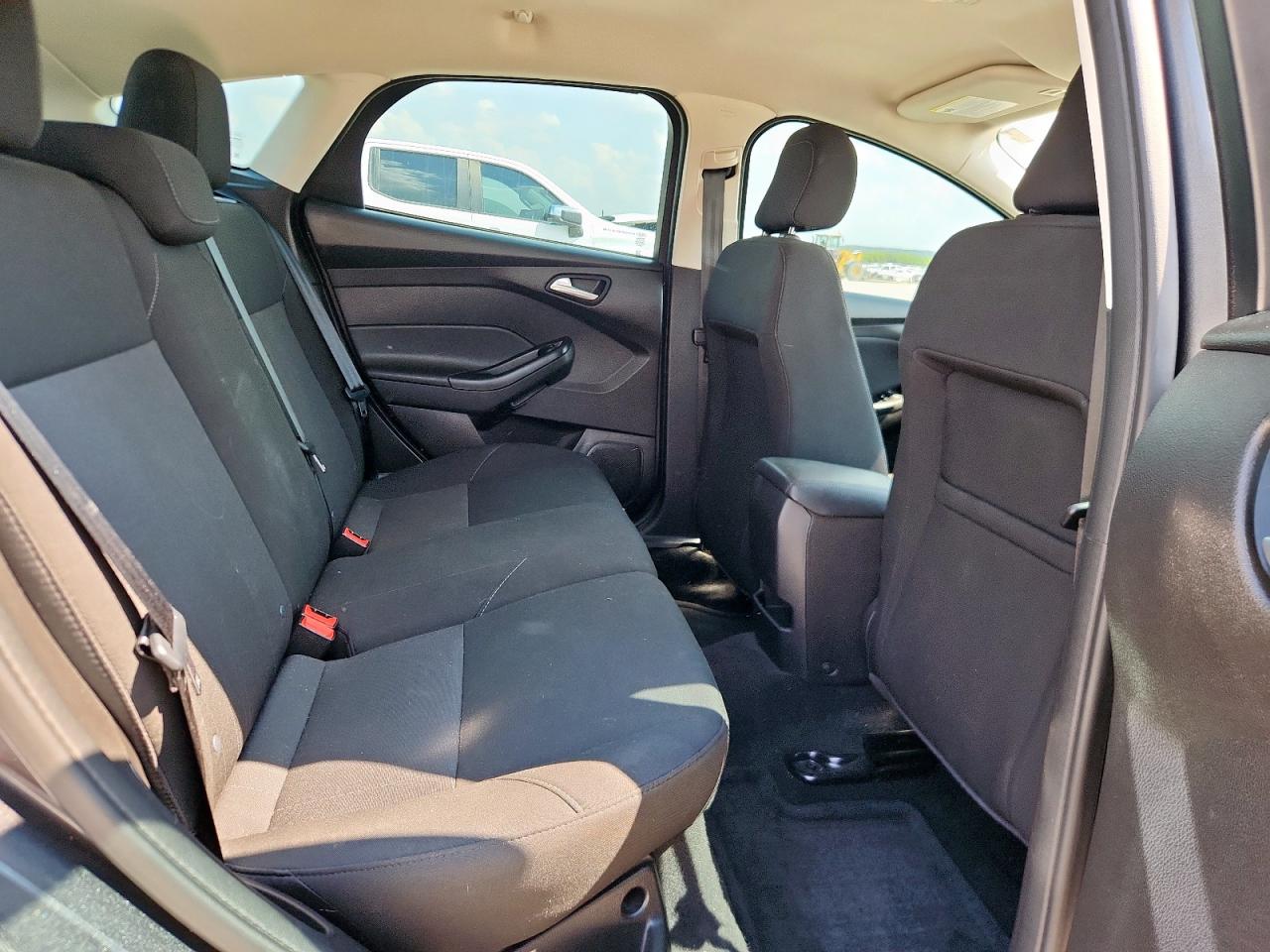 2018 Ford Focus Se VIN: 1FADP3K20JL330630 Lot: 80966355