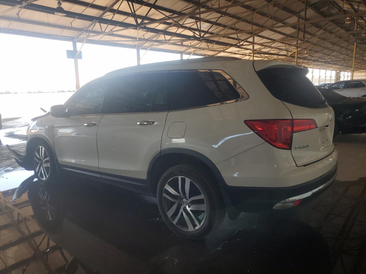 2018 Honda Pilot Elite VIN: 5FNYF6H00JB055981 Lot: 83758655