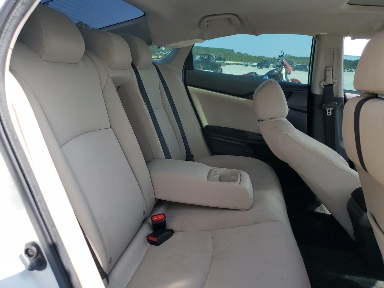 2018 Honda Civic Ex VIN: 19XFC2F72JE037321 Lot: 82146015