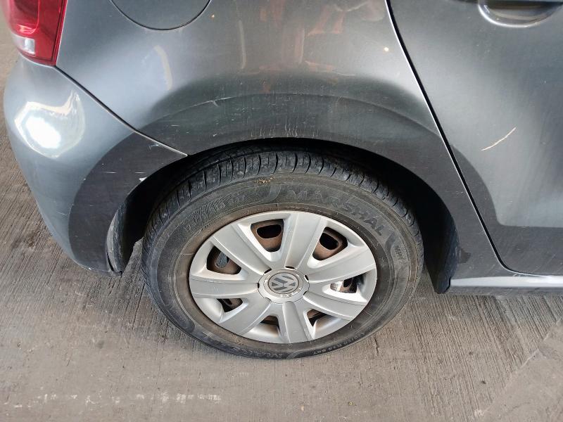 2010 VOLKSWAGEN POLO S