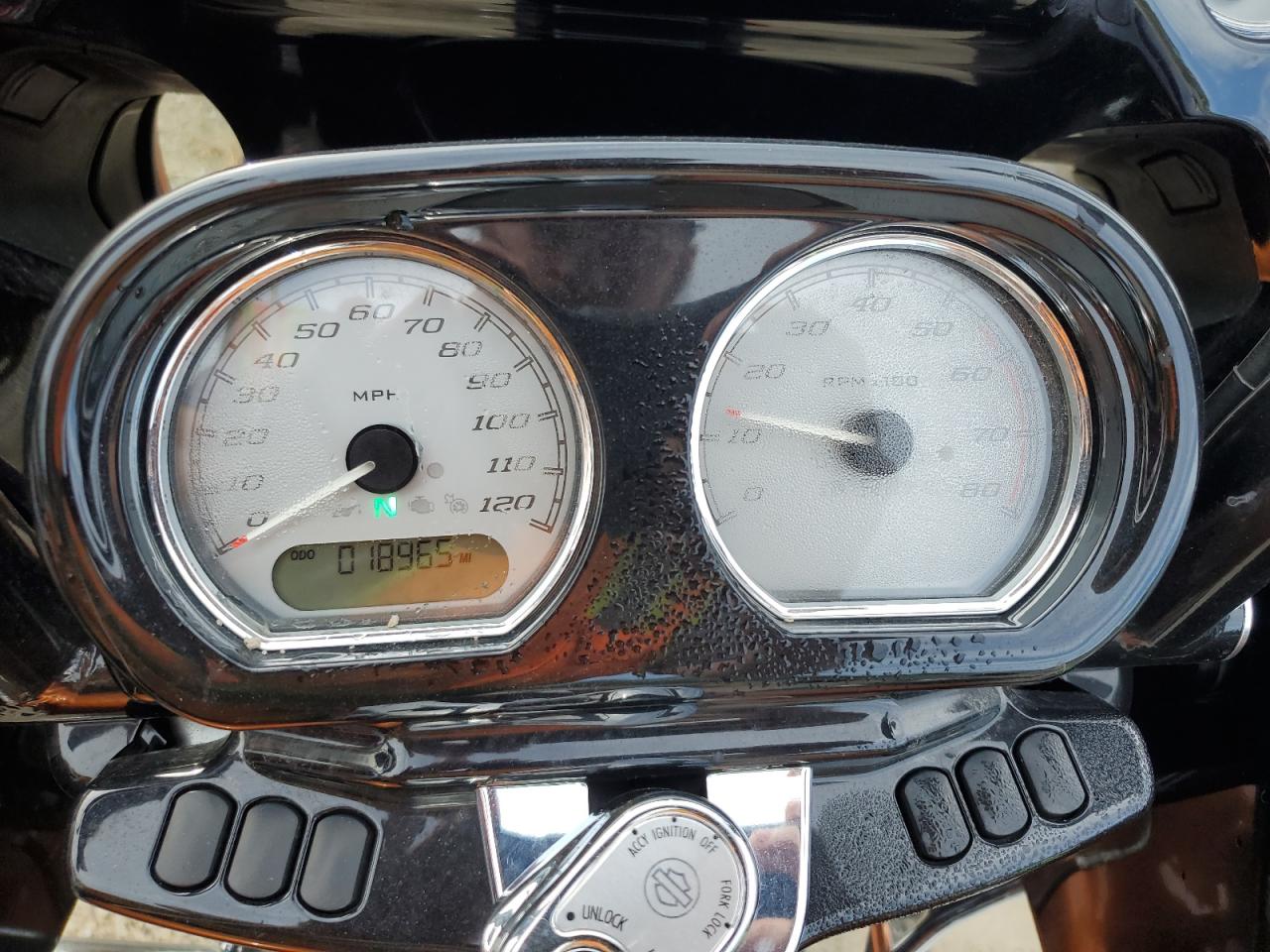 2015 Harley-Davidson Fltrx Road Glide VIN: 1HD1KHM13FB643681 Lot: 71509405