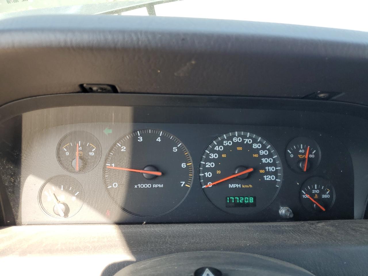 2000 Jeep Grand Cherokee Laredo VIN: 1J4GW48S5YC169798 Lot: 81121375