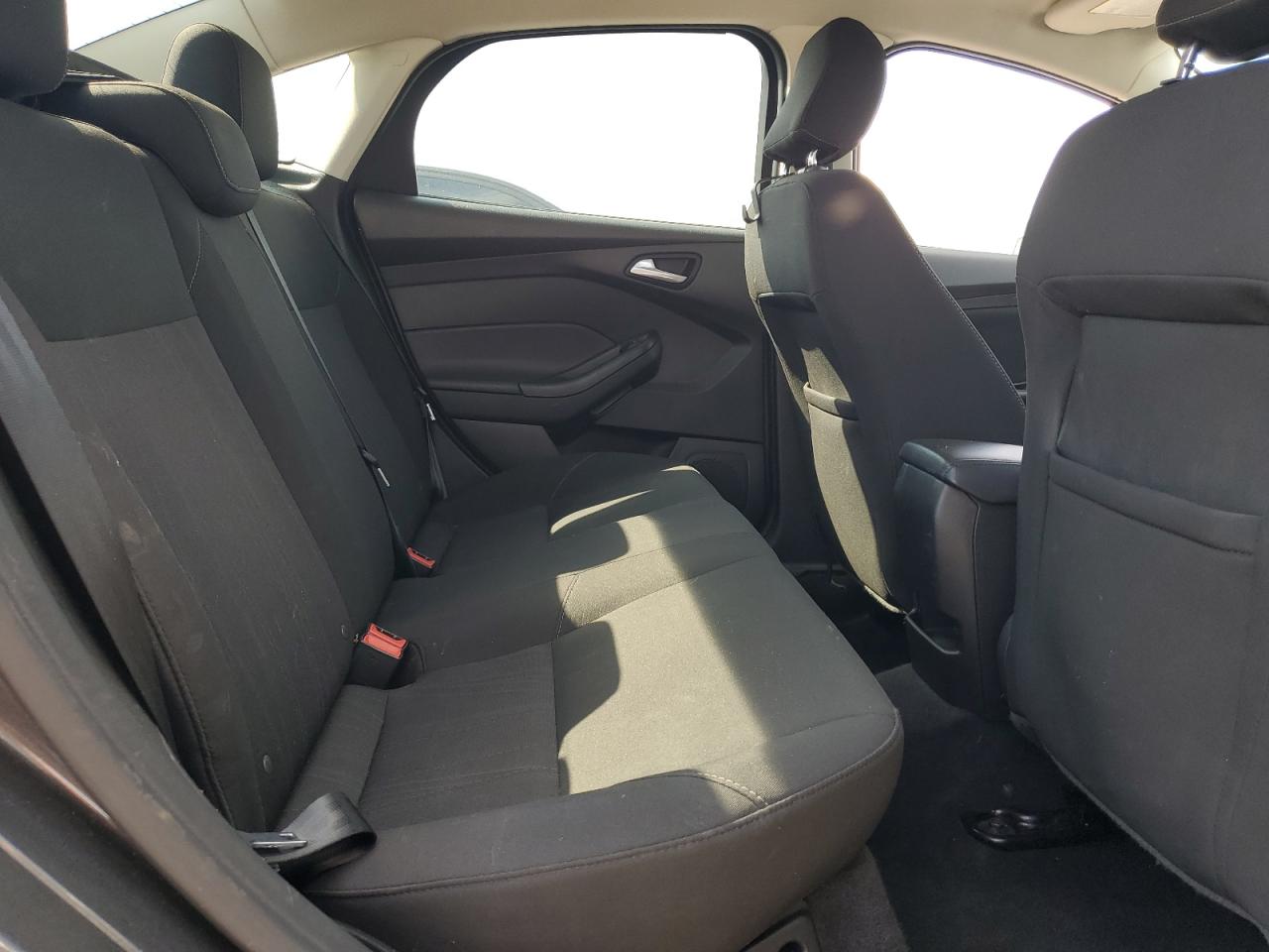 2017 Ford Focus Se VIN: 1FADP3F2XHL244830 Lot: 80919715