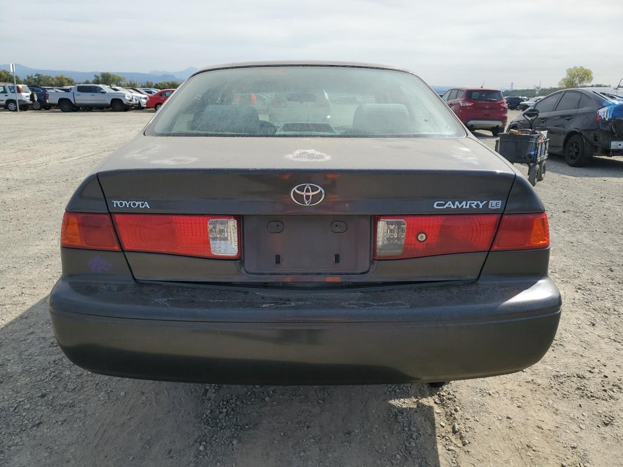 2000 Toyota Camry Ce VIN: JT2BG22K8Y0403310 Lot: 81339785