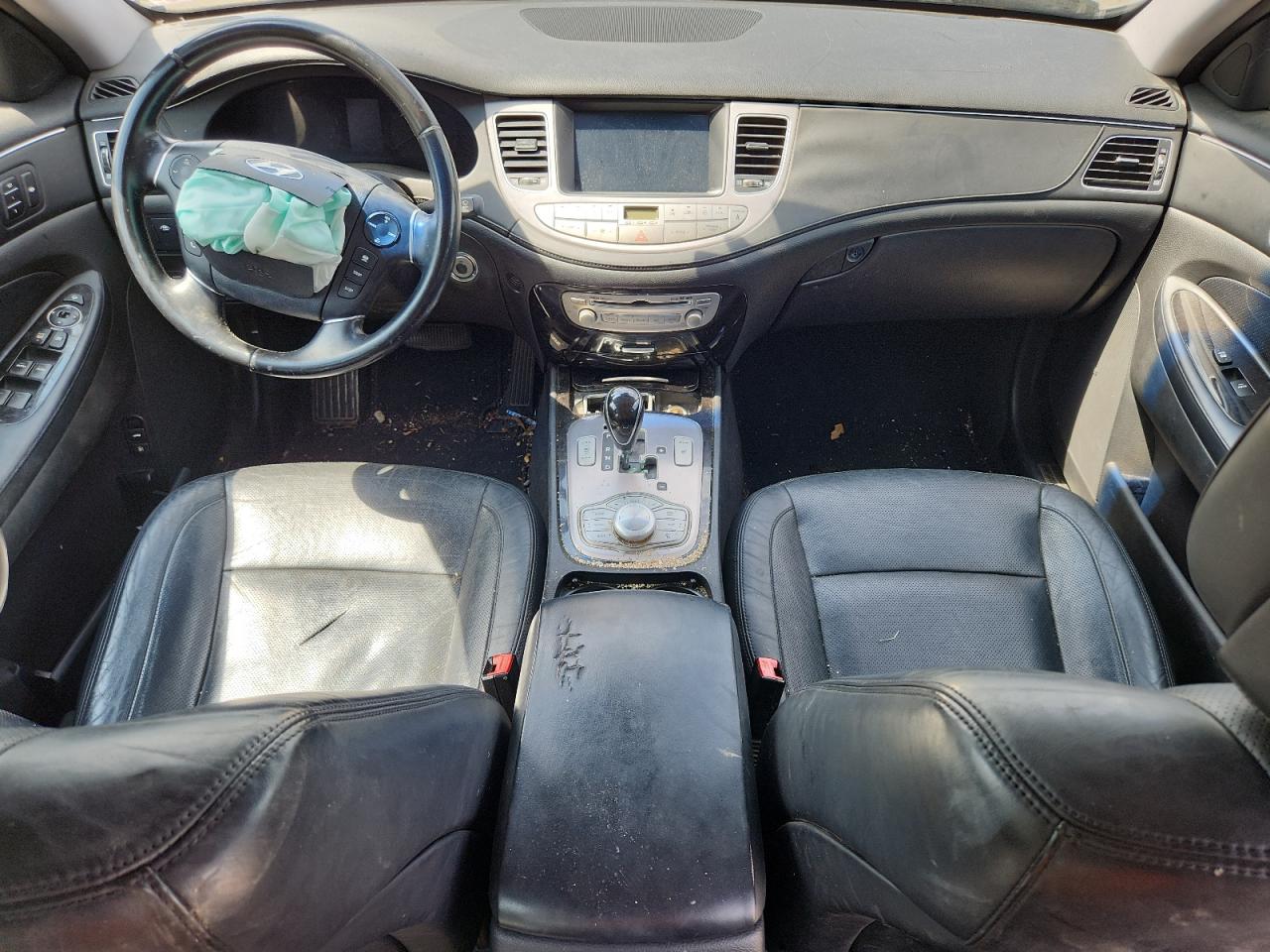 2013 Hyundai Genesis 3.8L VIN: KMHGC4DD4DU257215 Lot: 70914985