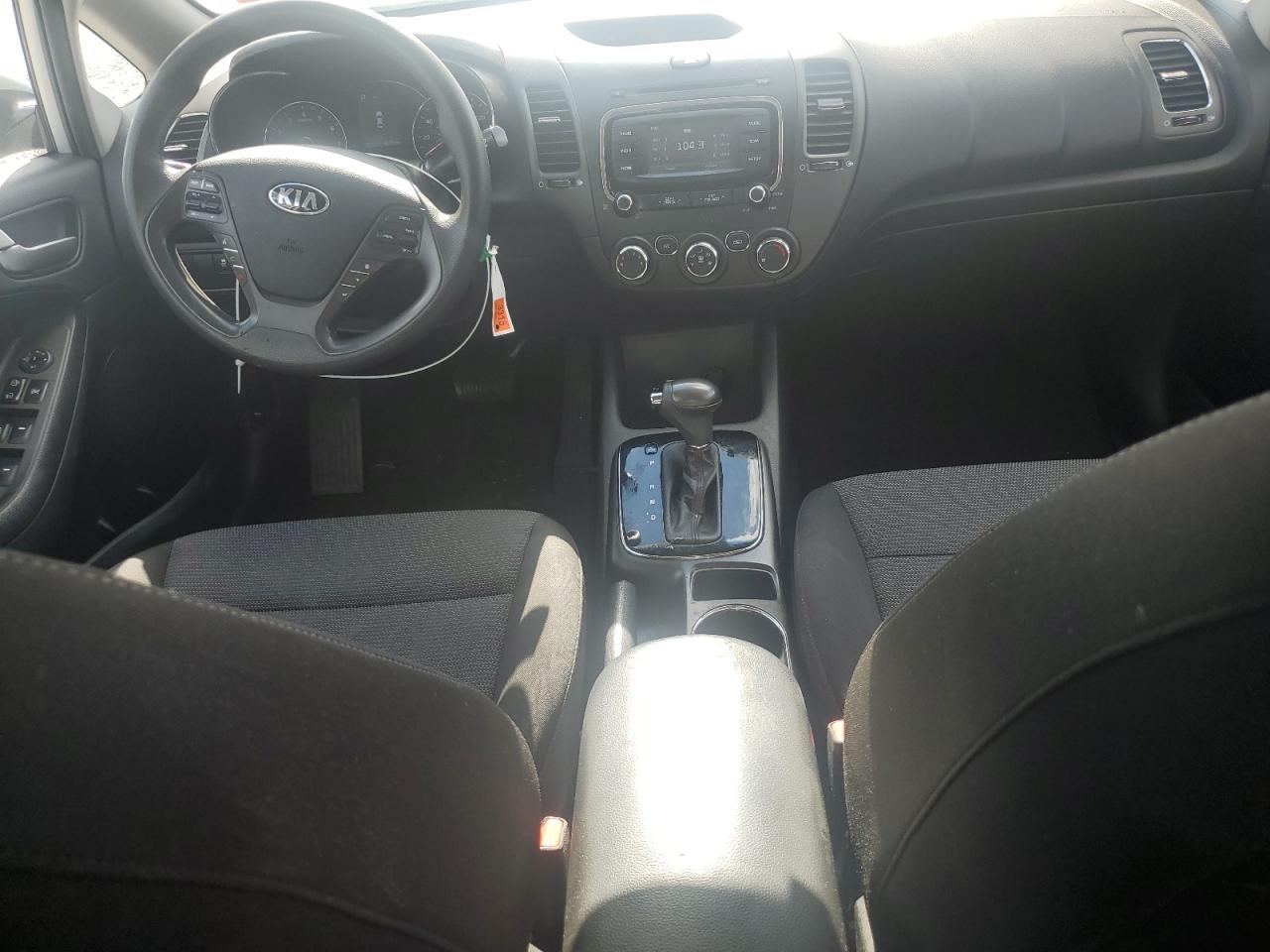 2018 Kia Forte Lx VIN: 3KPFK4A74JE281655 Lot: 81899165