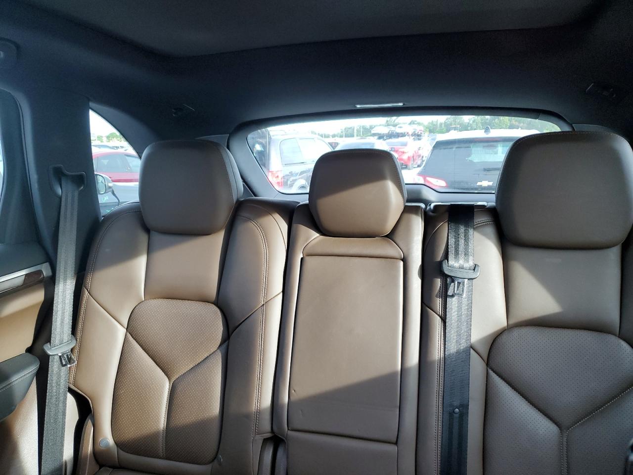 2015 Porsche Cayenne S VIN: WP1AB2A2XFLA59962 Lot: 81690475