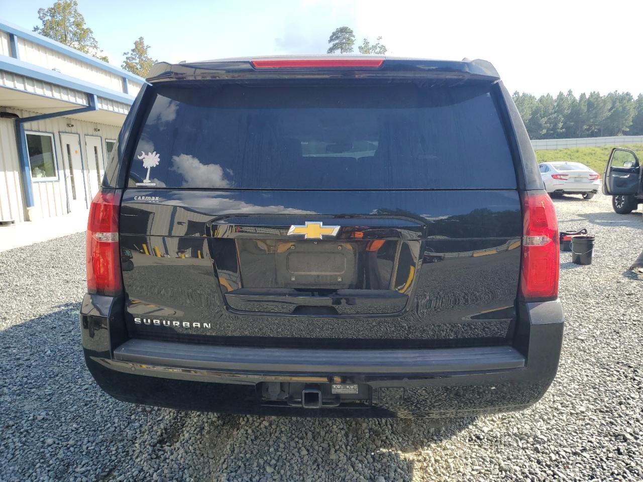 2015 Chevrolet Suburban K1500 Lt VIN: 1GNSKJKC7FR698649 Lot: 81584735