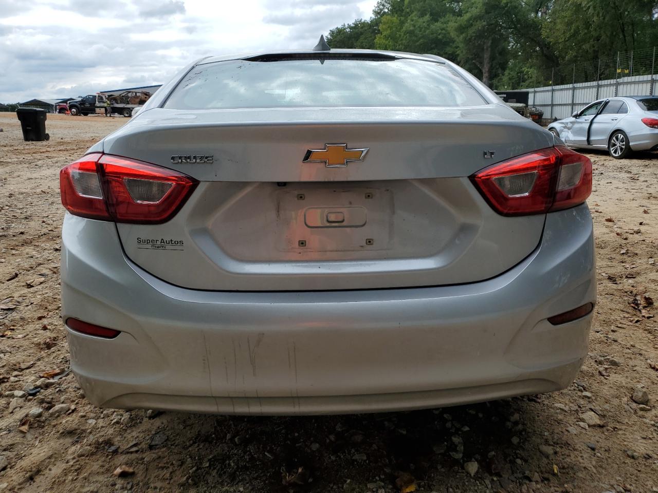 2018 Chevrolet Cruze Lt VIN: 1G1BE5SM2J7118978 Lot: 81939575