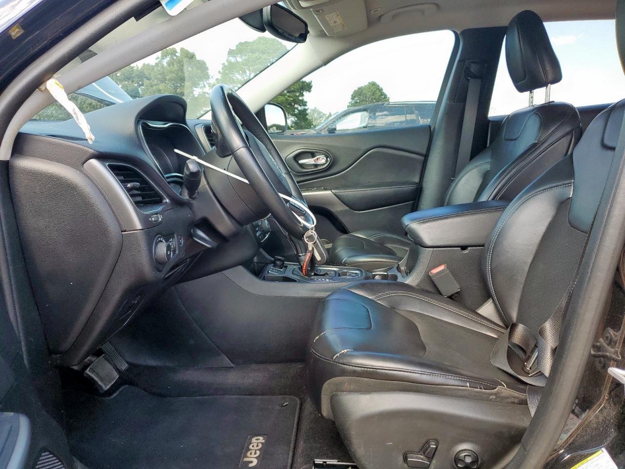 2019 Jeep Cherokee Latitude Plus VIN: 1C4PJLLX5KD128607 Lot: 84006315