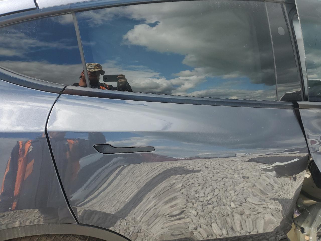 2023 Tesla Model Y VIN: 7SAYGAEE8PF830989 Lot: 69842555