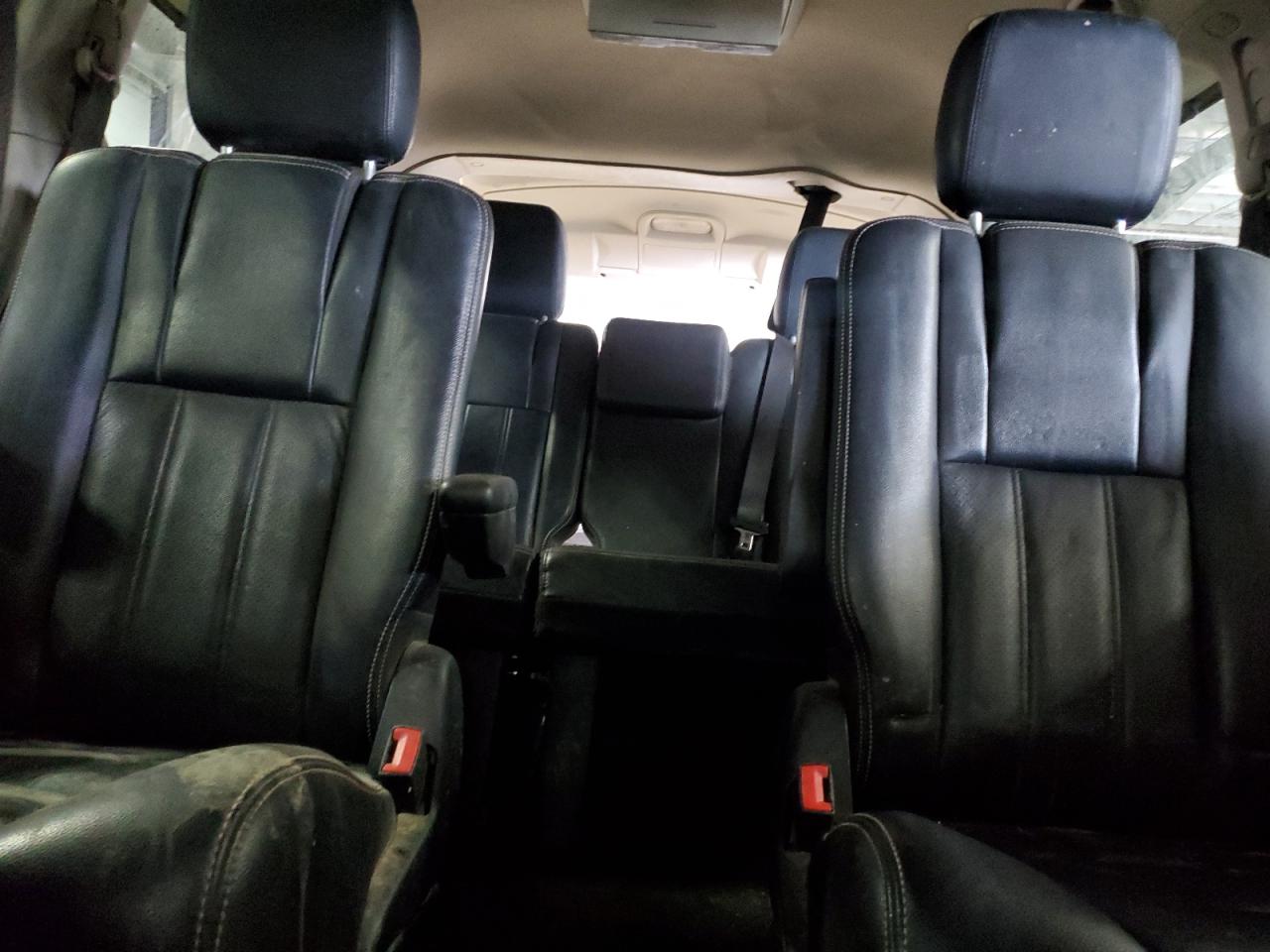 2011 Chrysler Town & Country Touring L VIN: 2A4RR8DGXBR688191 Lot: 70828715