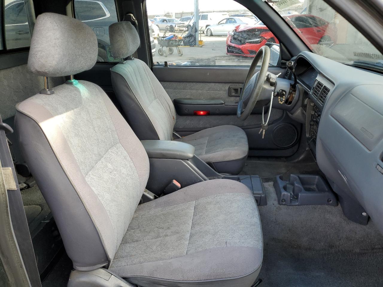 2000 Toyota Tacoma Xtracab VIN: 4TAVN52N3YZ651722 Lot: 81710855