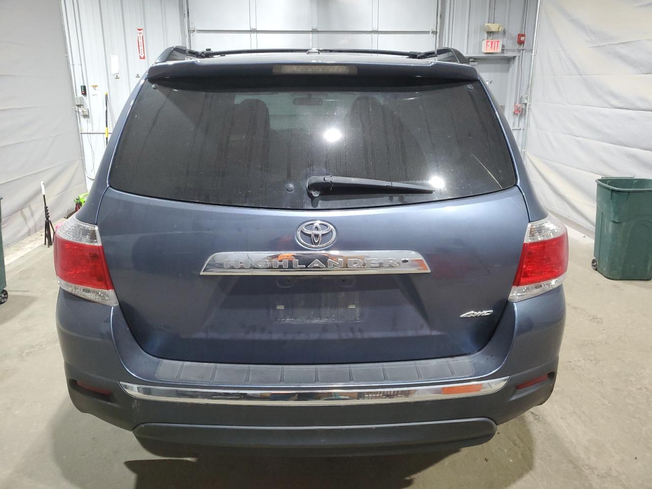 2011 Toyota Highlander Base VIN: 5TDBK3EH5BS079460 Lot: 81057285