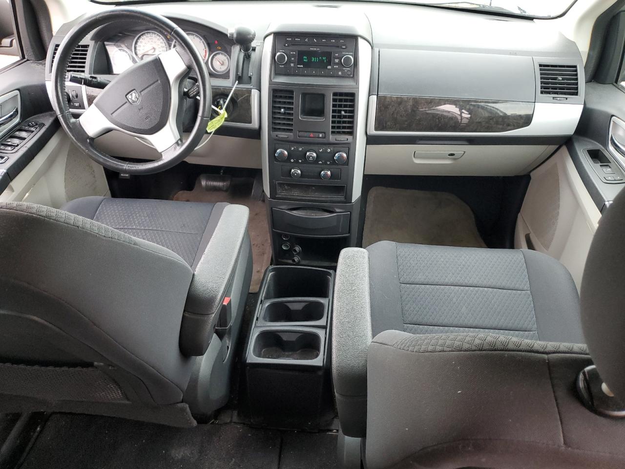 2010 Dodge Grand Caravan Sxt VIN: 2D4RN5D18AR261427 Lot: 71442315