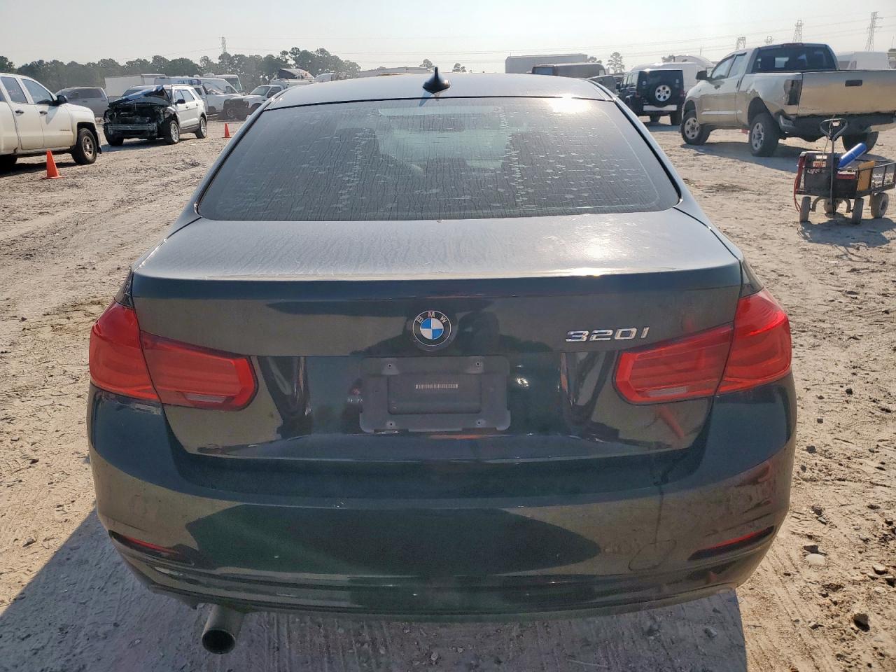 2017 BMW 320 I VIN: WBA8E1G54HNU14132 Lot: 71662365