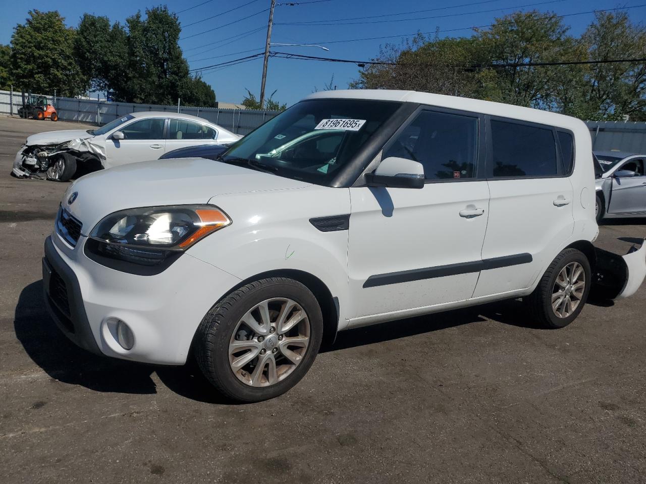 2013 Kia Soul + VIN: KNDJT2A65D7556764 Lot: 81961695