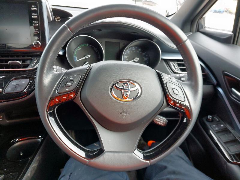 2022 TOYOTA C-HR DESIGN HEV CVT 