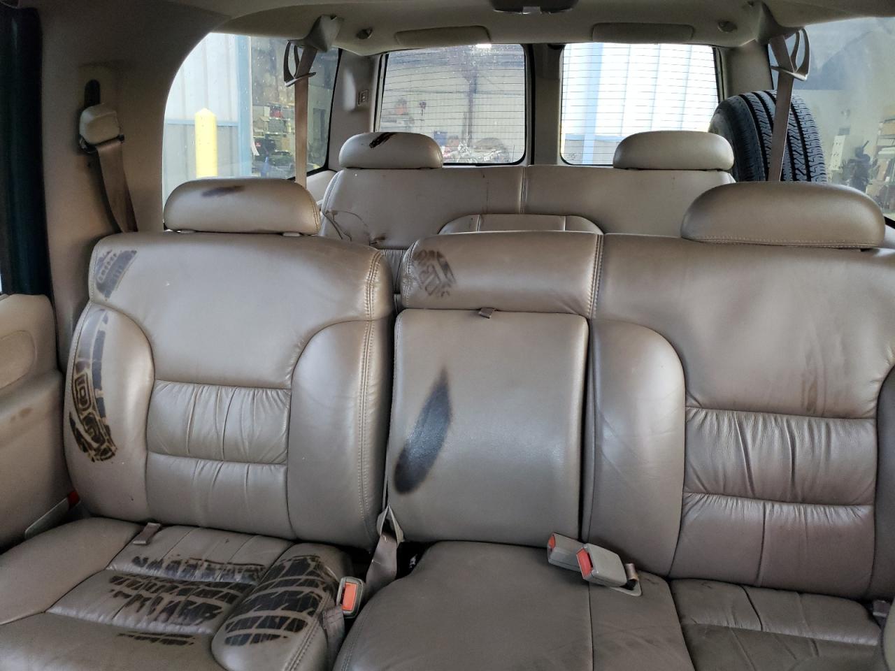 1999 Chevrolet Suburban K1500 VIN: 3GNFK16R2XG245007 Lot: 82072795