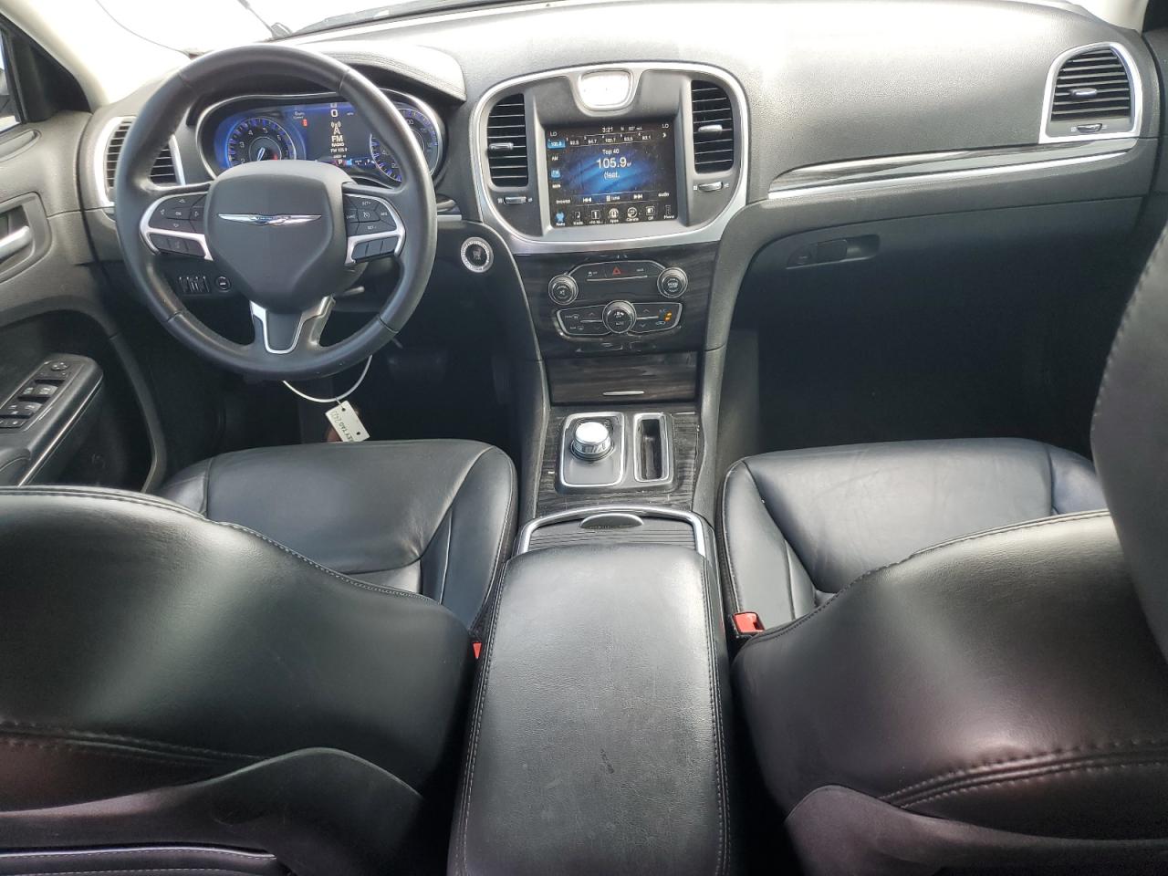 2016 Chrysler 300 Limited VIN: 2C3CCAAG0GH135379 Lot: 81607545