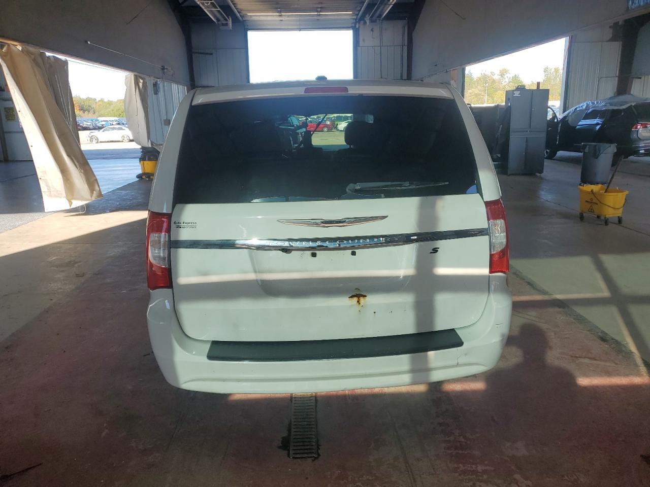 2014 Chrysler Town & Country S VIN: 2C4RC1HG8ER234678 Lot: 81841015