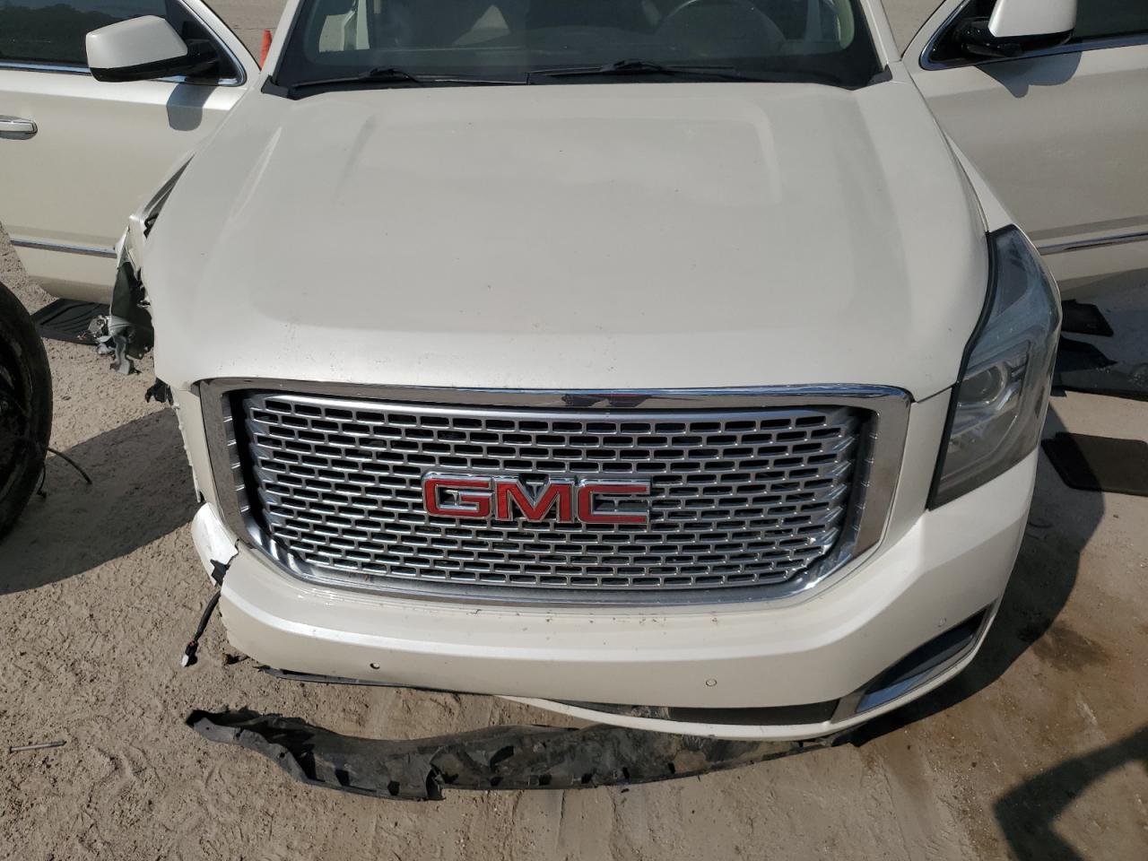 2015 GMC Yukon Denali VIN: 1GKS1CKJ3FR742415 Lot: 81098515