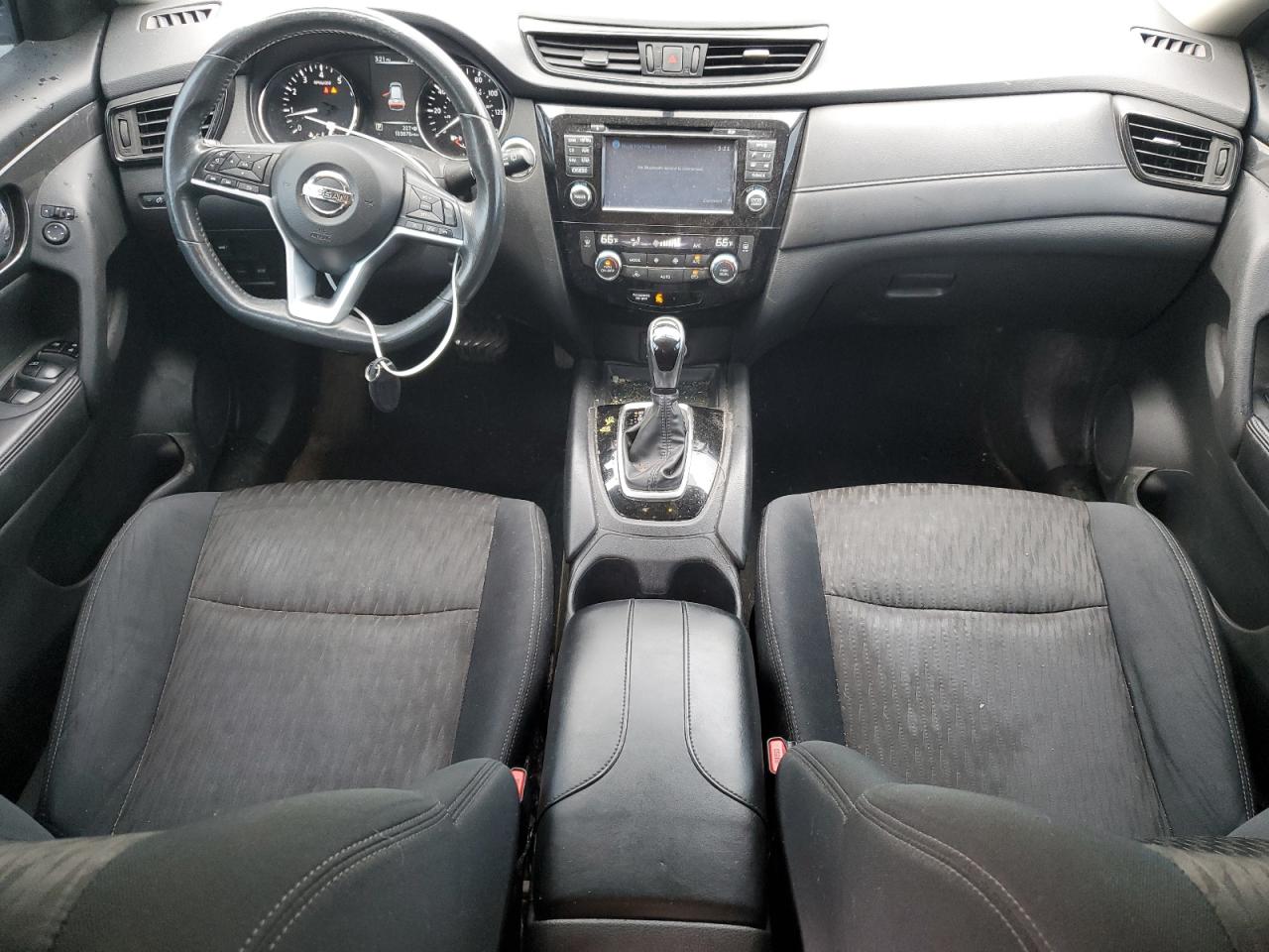 2017 Nissan Rogue Sv VIN: 5N1AT2MVXHC865187 Lot: 82164375