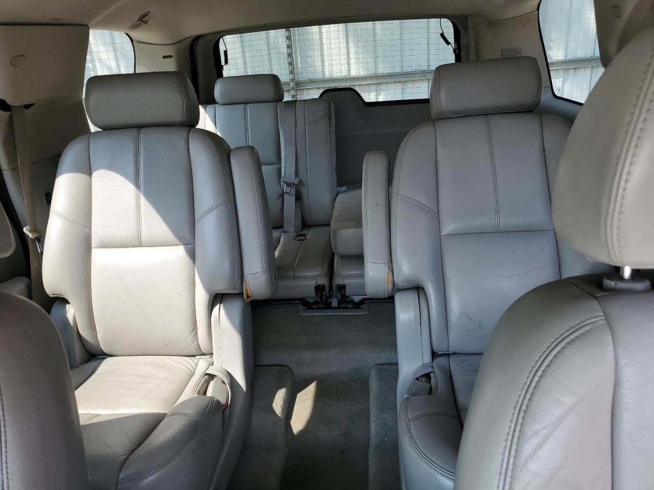 2008 Chevrolet Tahoe K1500 VIN: 1GNFK13048R114801 Lot: 81328945