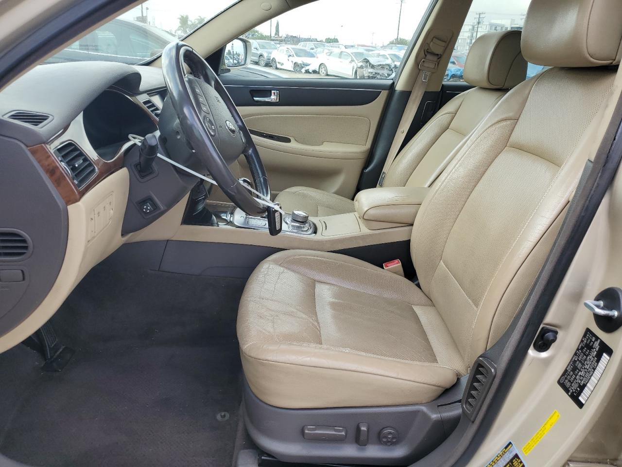 2009 Hyundai Genesis 3.8L VIN: KMHGC46E79U026404 Lot: 81954575