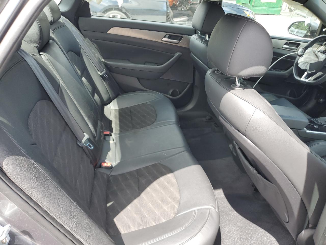 2018 Hyundai Sonata Sport VIN: 5NPE34AF7JH633378 Lot: 81651405