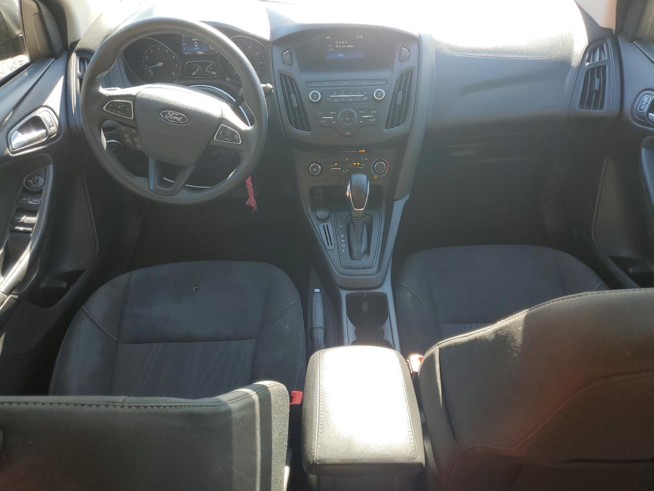 2018 Ford Focus Se VIN: 1FADP3K28JL251271 Lot: 80885875