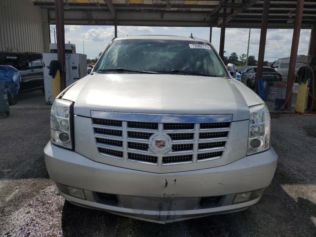  CADILLAC ESCALADE 2013 Srebrny