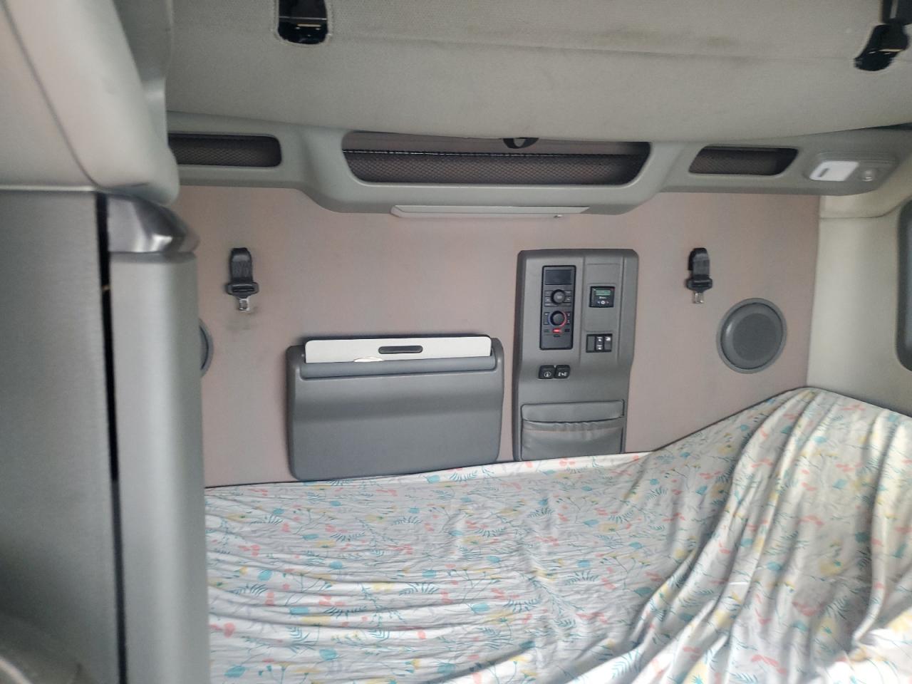 2019 Volvo Vnl Semi Truck VIN: 4V4NC9TH2KN220656 Lot: 80440895