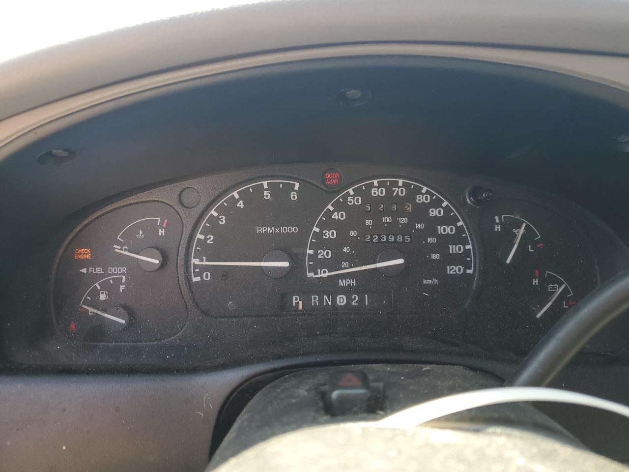 1999 Ford Explorer VIN: 1FMZU32EXXUC85472 Lot: 81102475