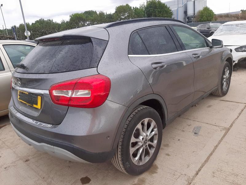 2019 MERCEDES-BENZ GLA 200 SE EXECUTIVE AUTO 