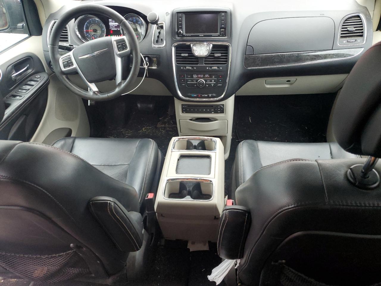 2011 Chrysler Town & Country Touring L VIN: 2A4RR8DG9BR745223 Lot: 81706915