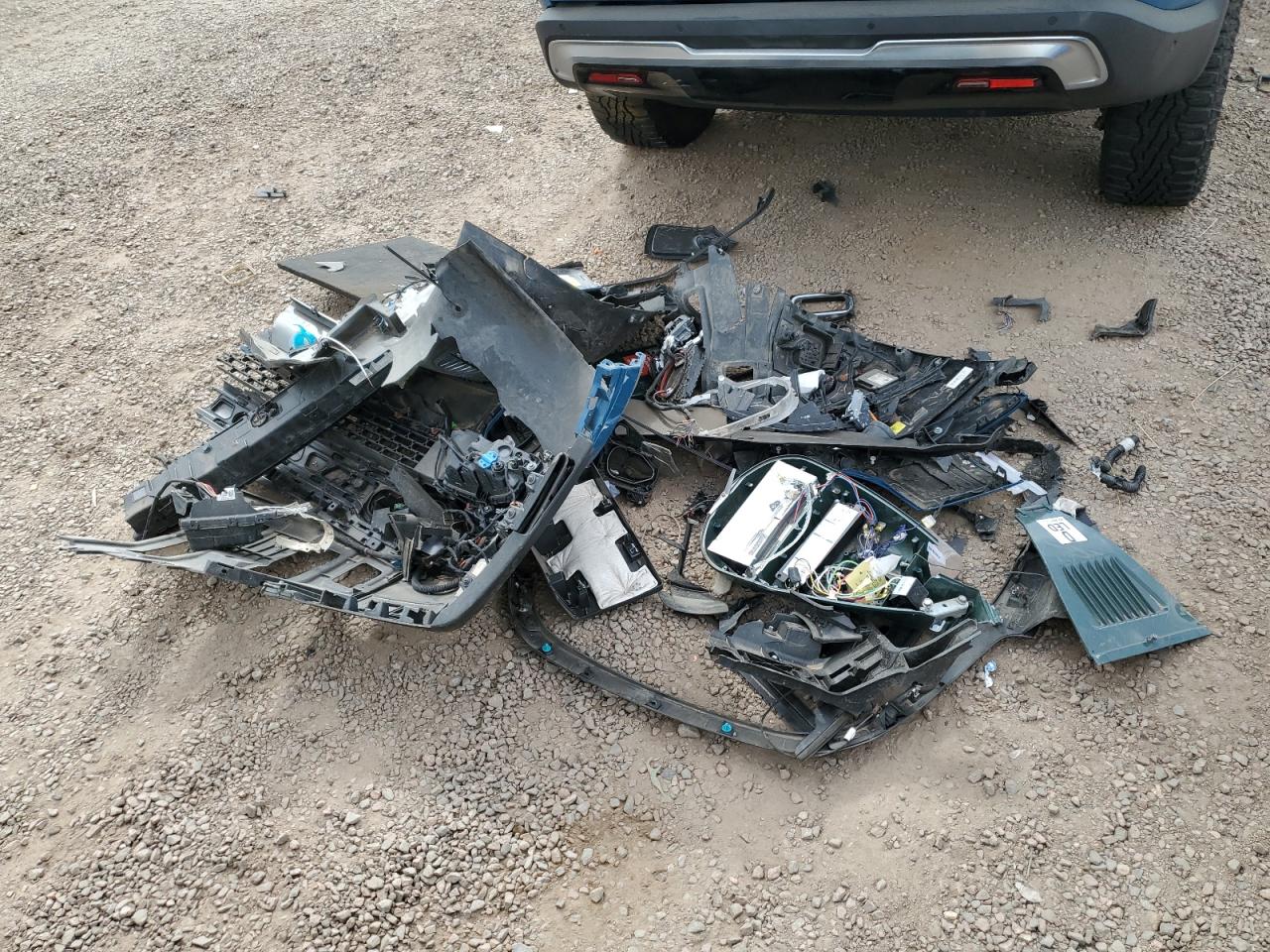 2023 Rivian R1S Launch Edition VIN: 7PDSGABL5PN003676 Lot: 80747255