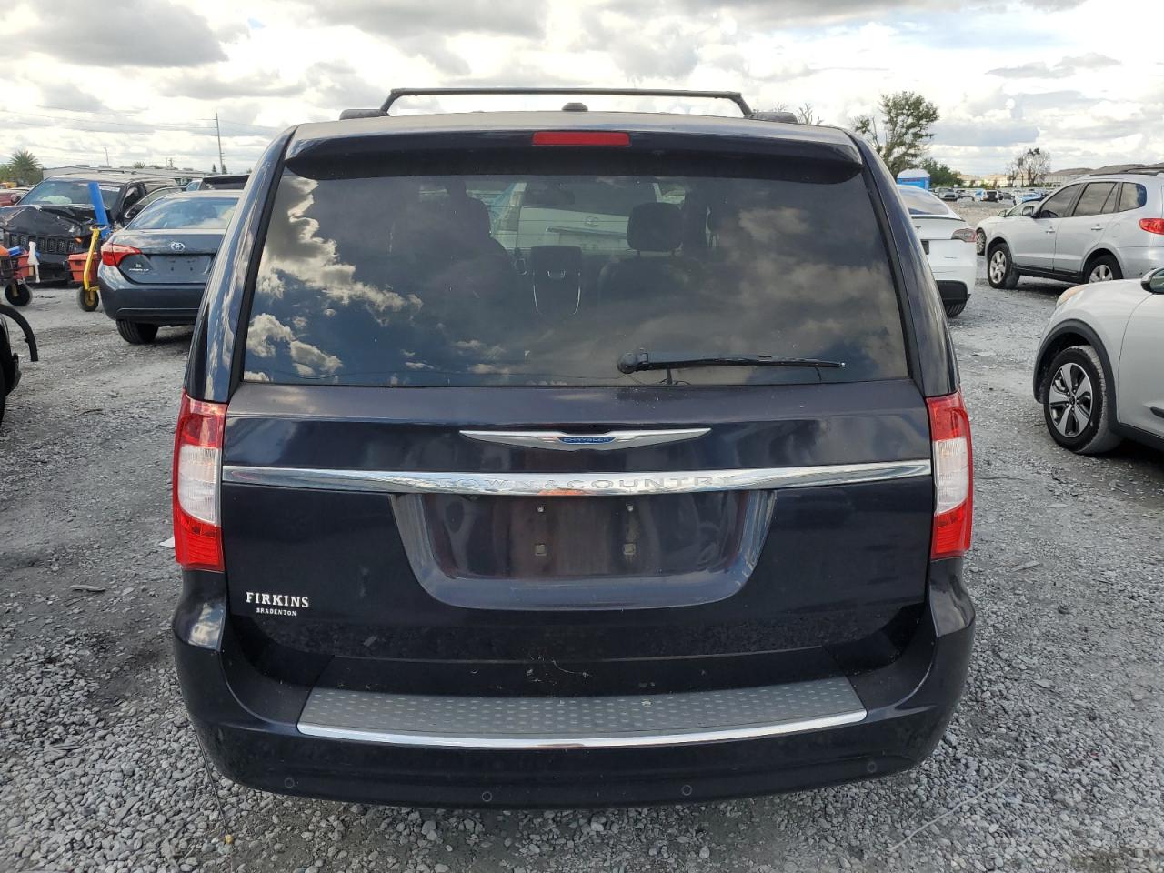 2011 Chrysler Town & Country Touring L VIN: 2A4RR8DG1BR704083 Lot: 80318935