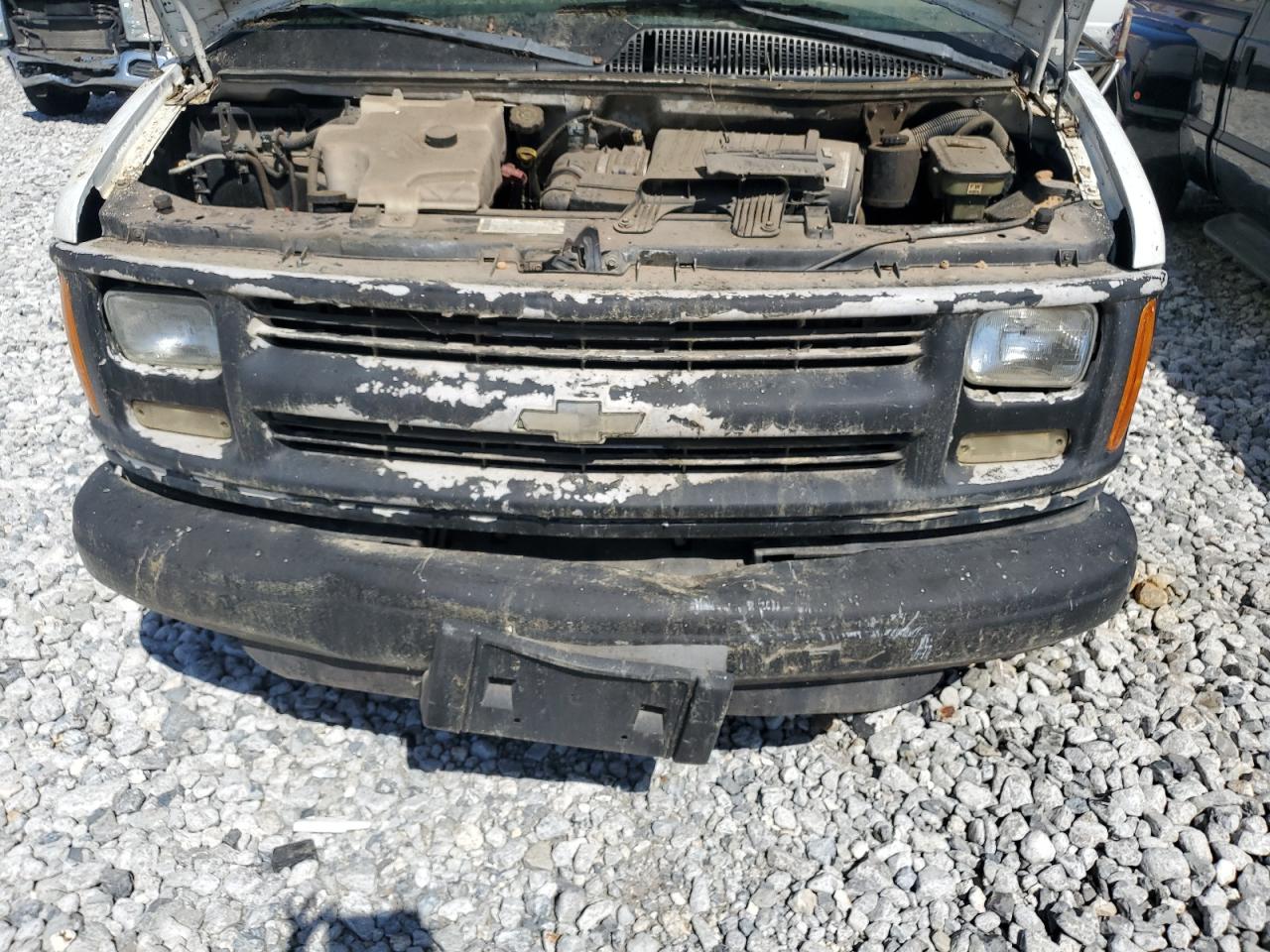 2001 Chevrolet Express Cutaway G3500 VIN: 1GBJG31R511121444 Lot: 82085395