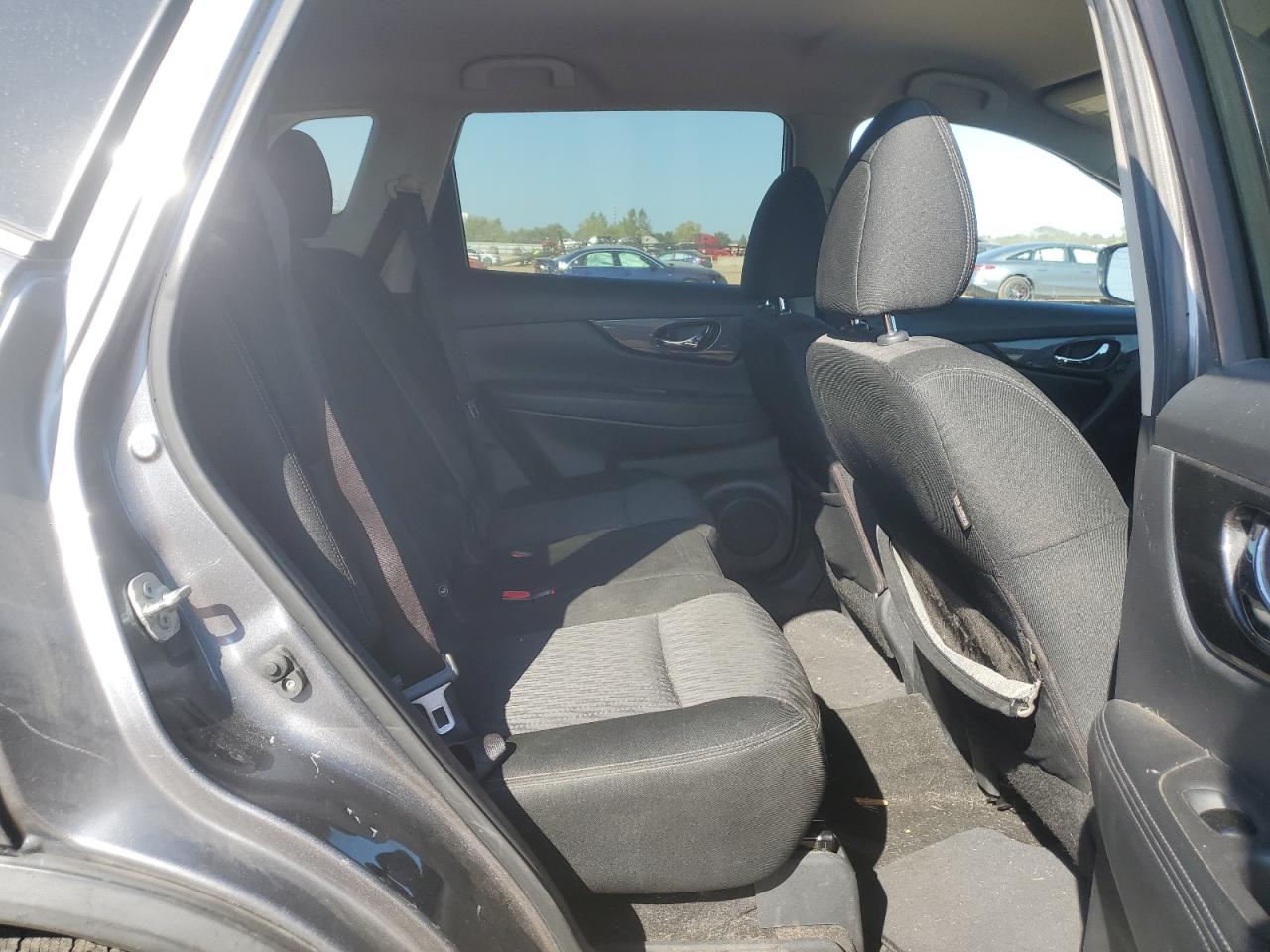 2017 Nissan Rogue S VIN: KNMAT2MV1HP591780 Lot: 81236055