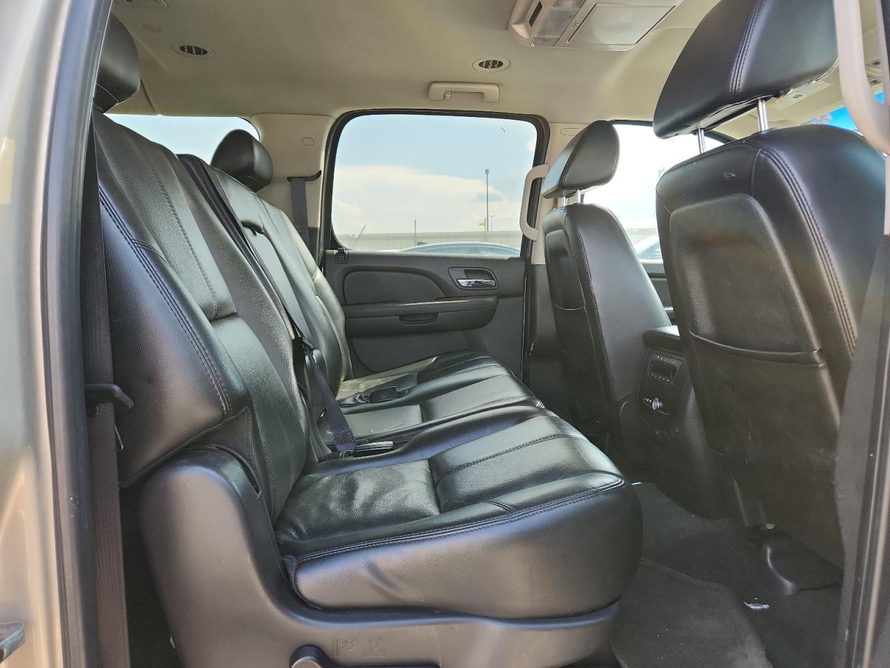 2007 Chevrolet Suburban K1500 VIN: 3GNFK16307G173008 Lot: 71356235