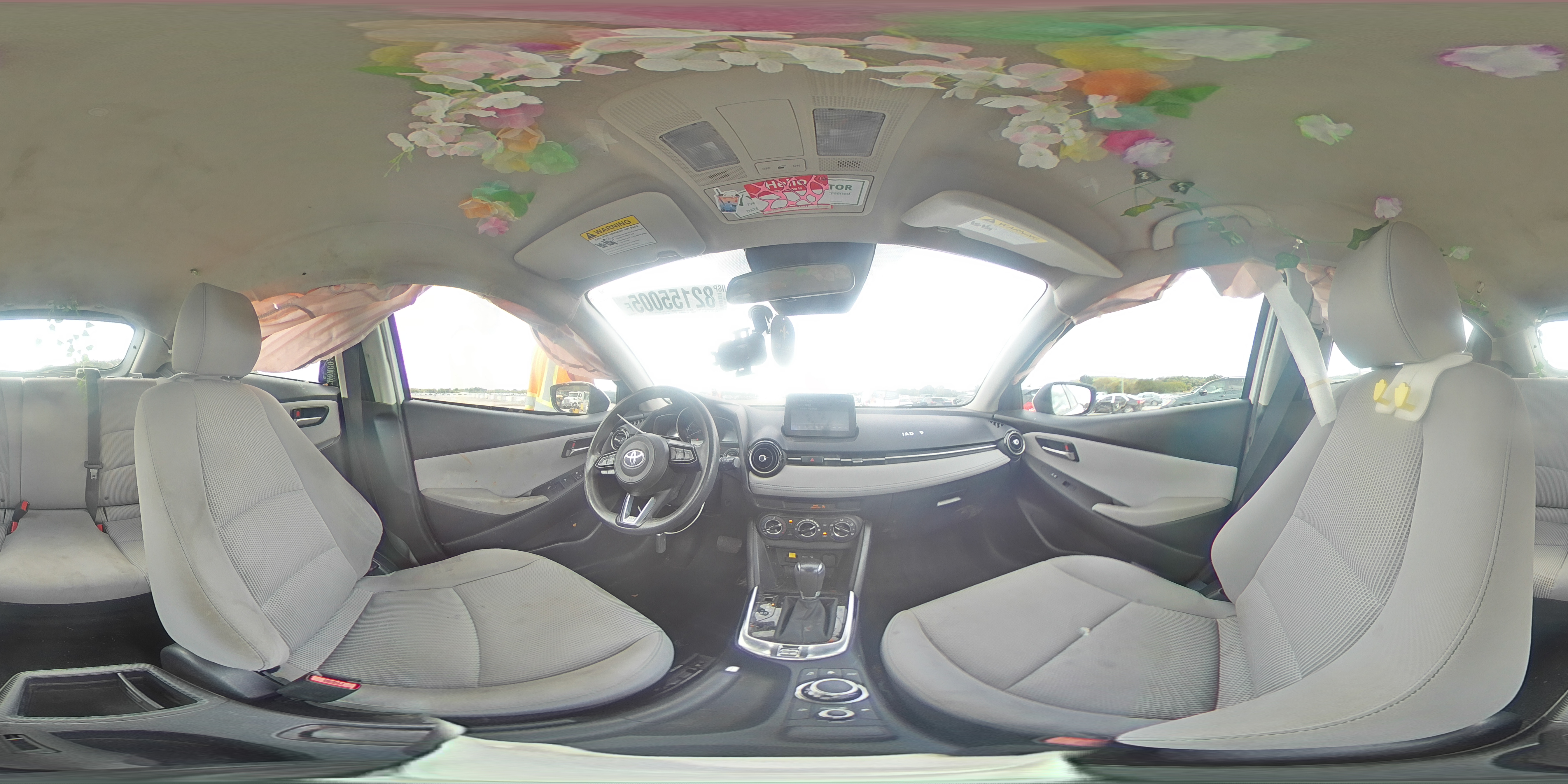 2020 Toyota Yaris Le VIN: 3MYDLBJV3LY701710 Lot: 82155005