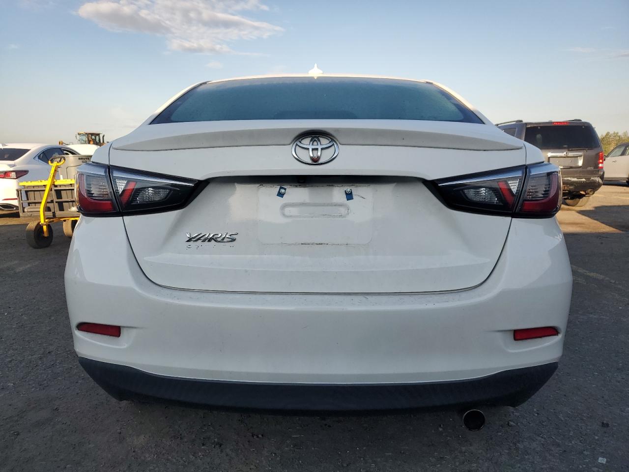 2019 Toyota Yaris L VIN: 3MYDLBYV8KY504343 Lot: 70764025